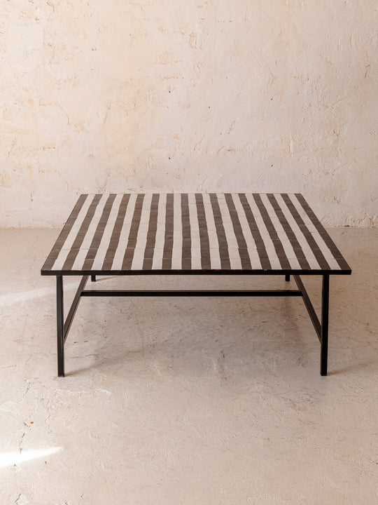 Table basse Zellige noir et blanc 100x100cm