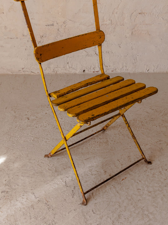 Juego de 5 sillas de jardín amarillas años 60
