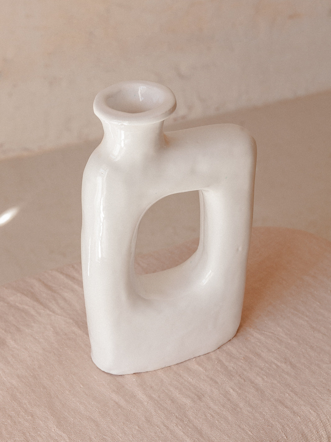 Vase "Heart" white 