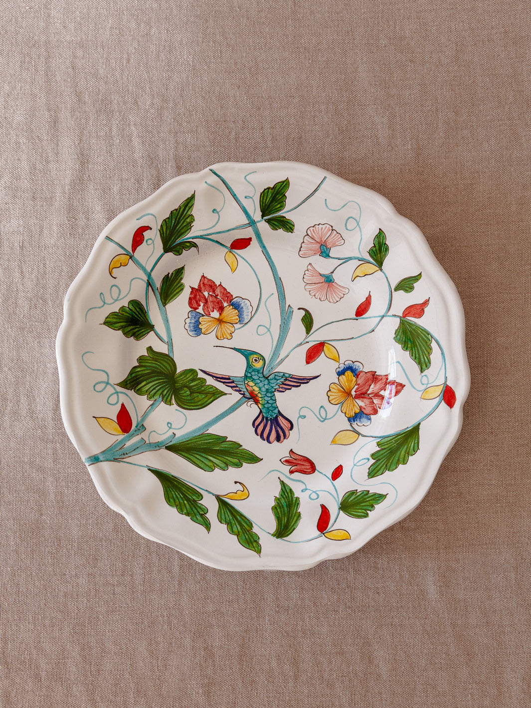 Plato de cerámica "Bird" color pintado a mano