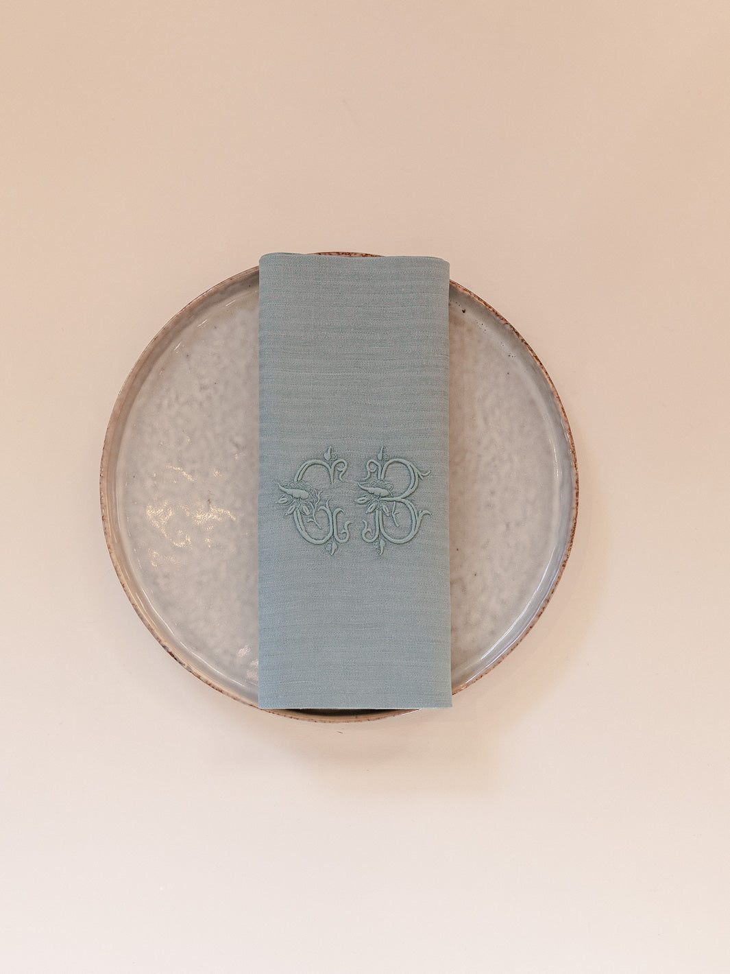 Set of 16 blue-gray "GB" damask napkins