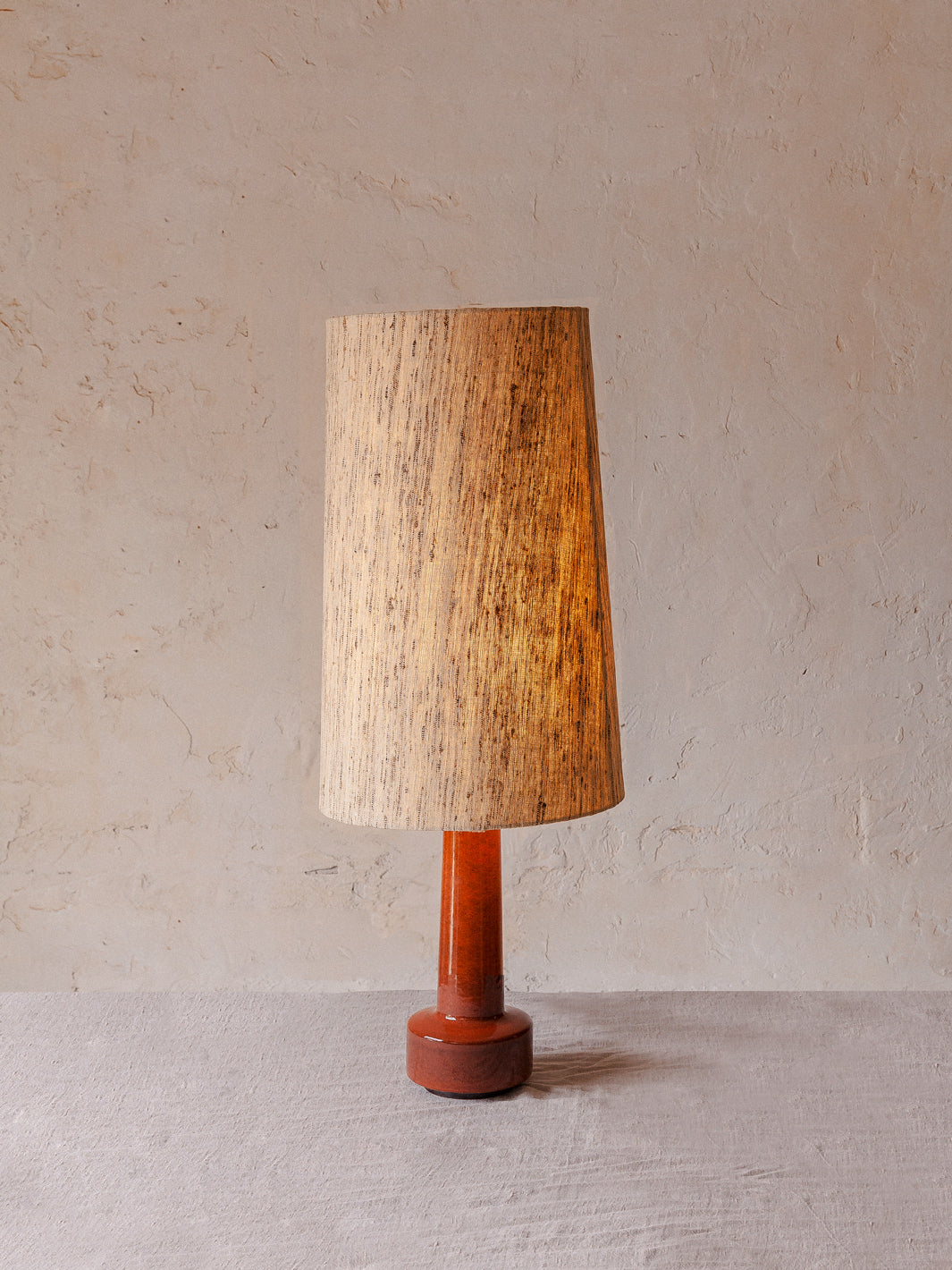 Red stoneware lamp with silk screen