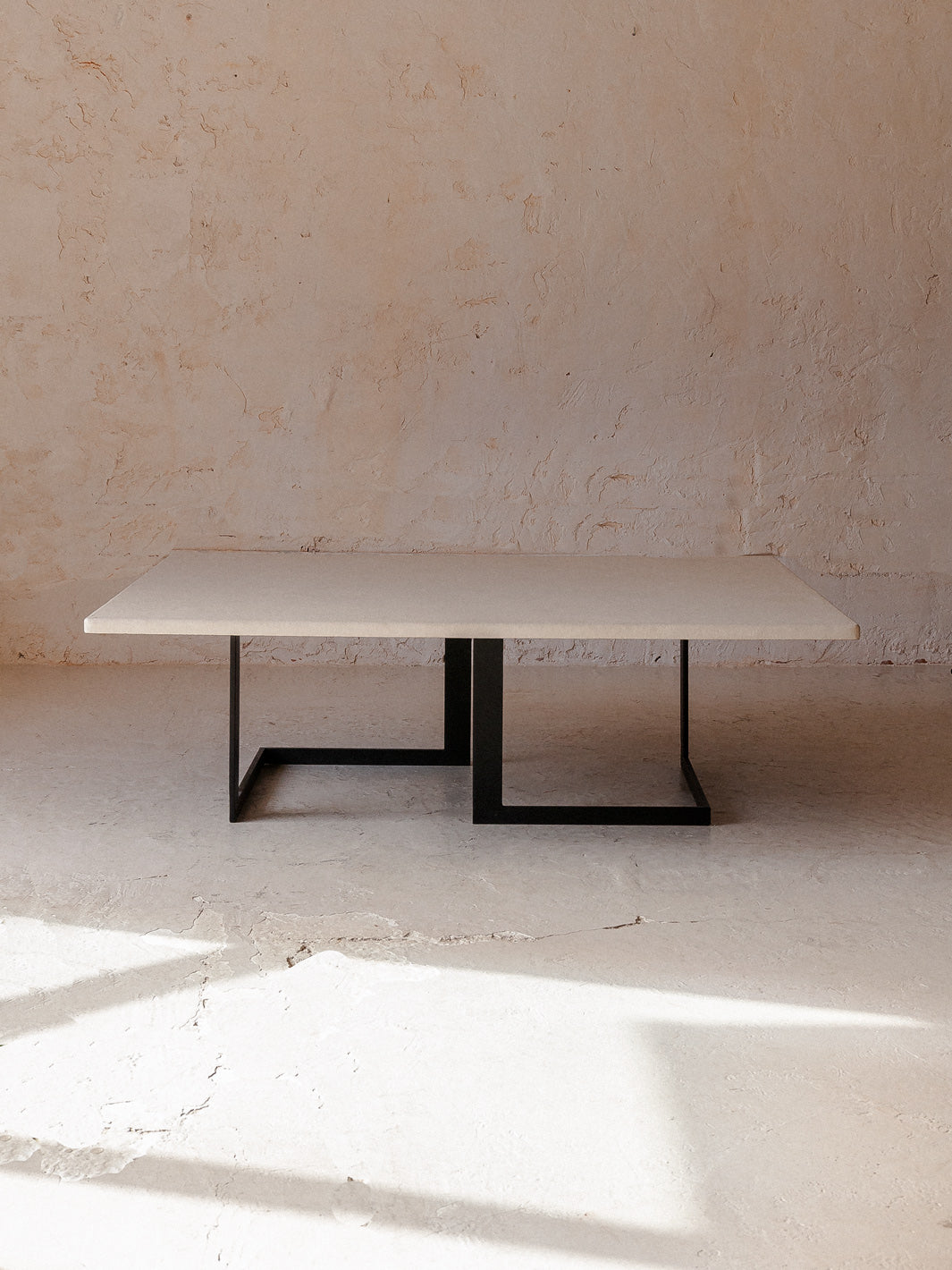 Table basse rectangulaire en argilite
