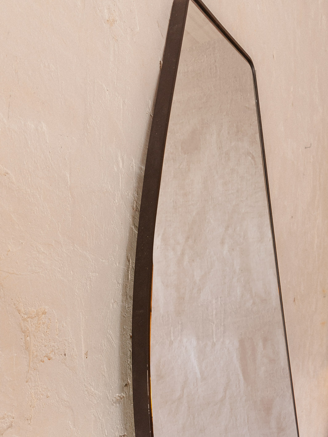 irregular mirror L