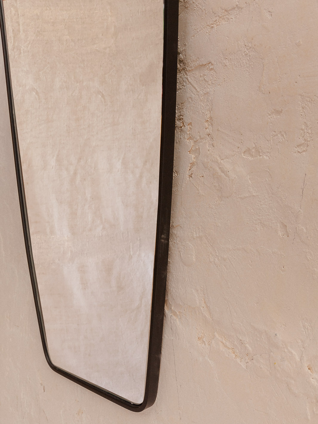 irregular mirror L