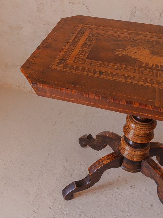 Italian marquetry side table from the 30s