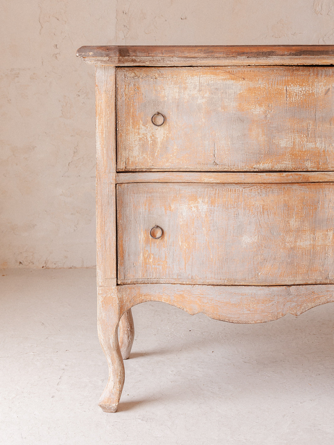 Florentine chest of drawers from the 1930s