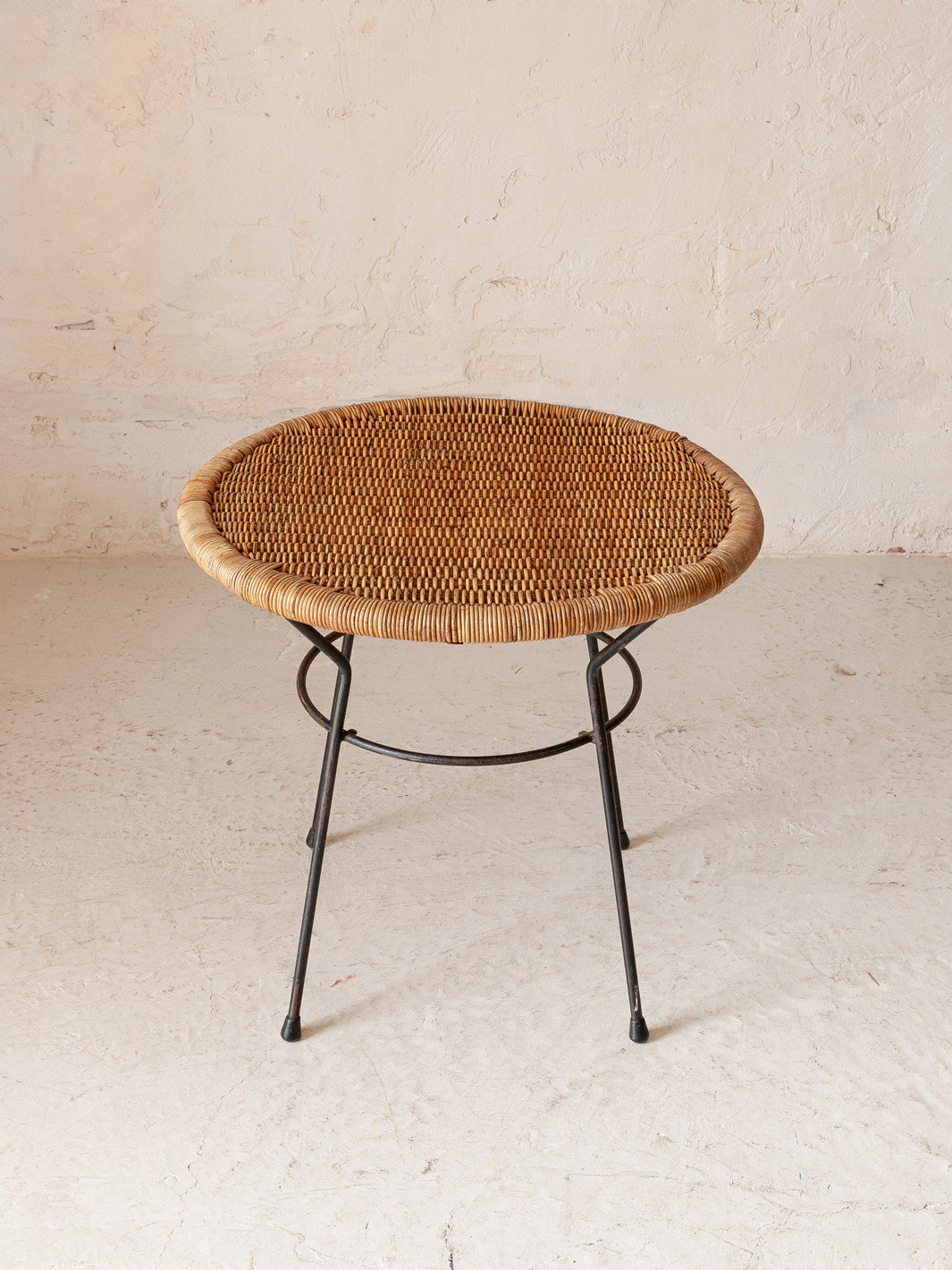 Table d'appoint italienne ronde des années 50