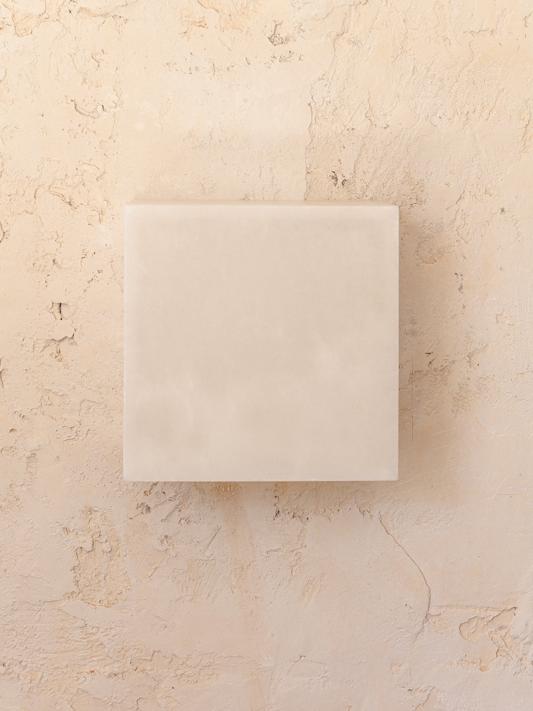 Frene white alabaster wall lamp Simone & Marcel