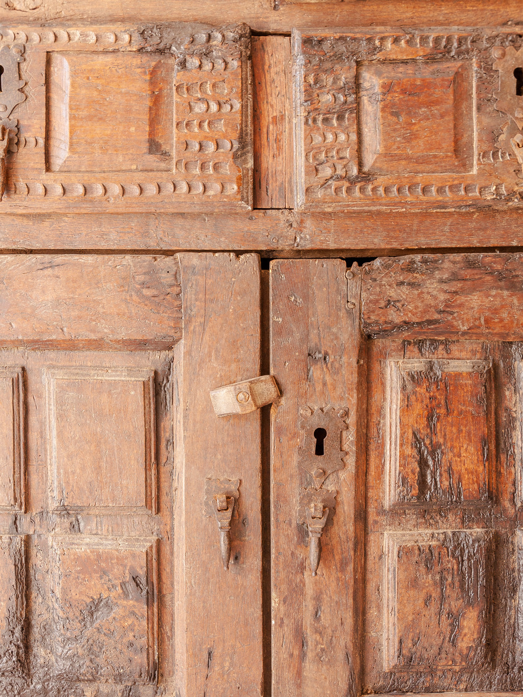 Italy wardrobe 17th century