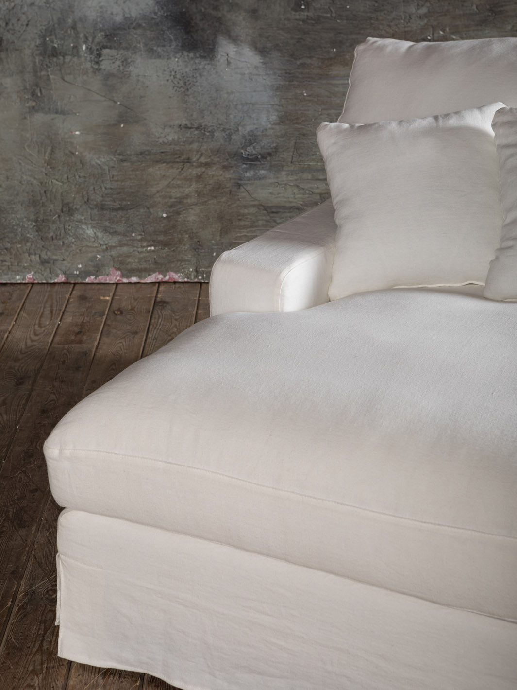 Capri ivory linen chaise longue