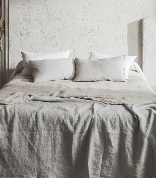 Linen cushion Perle / Givré Maison de Vacances 40x60cm