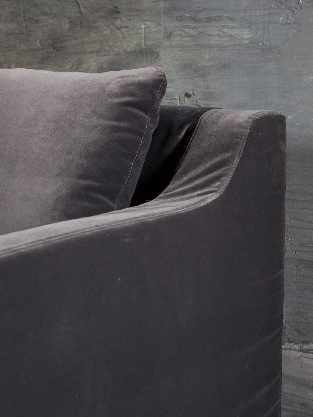 Comporta Velvet Sofa Anthracite Gray