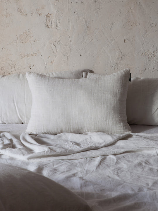 Gaufré linen cushion Blanc